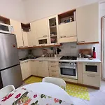 Roma Central Perfect And Big Apartment Very Nice